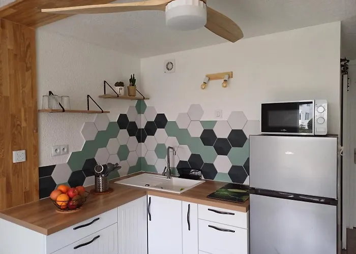 Cocon Paisible, Proche De La Mer, Vue Degagee